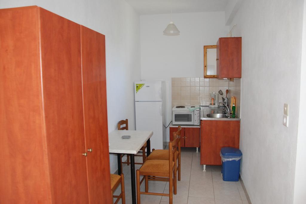 Artolithia Apartments Ríza Rum bild